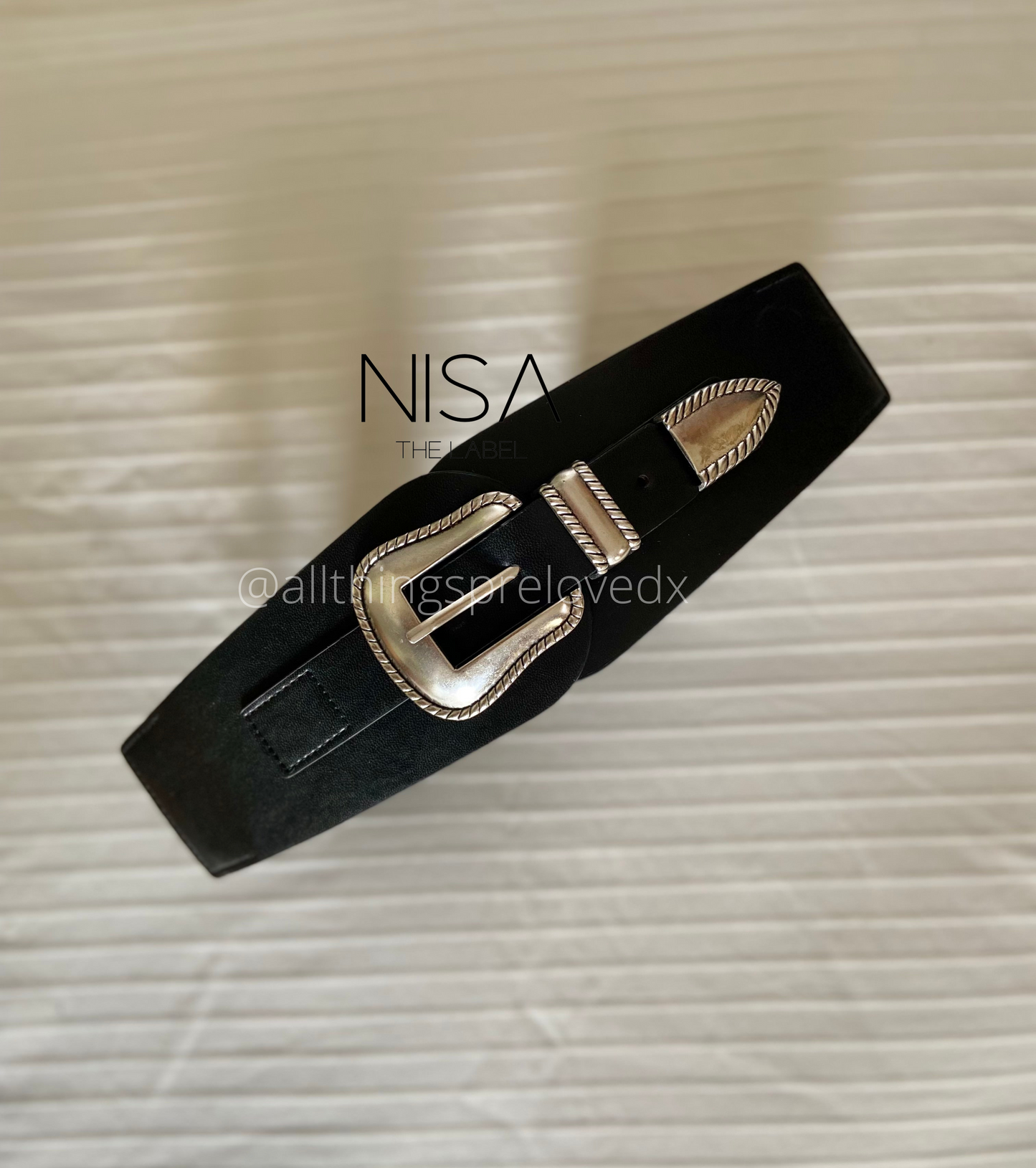 Single big vintage buckle waist cincher belt