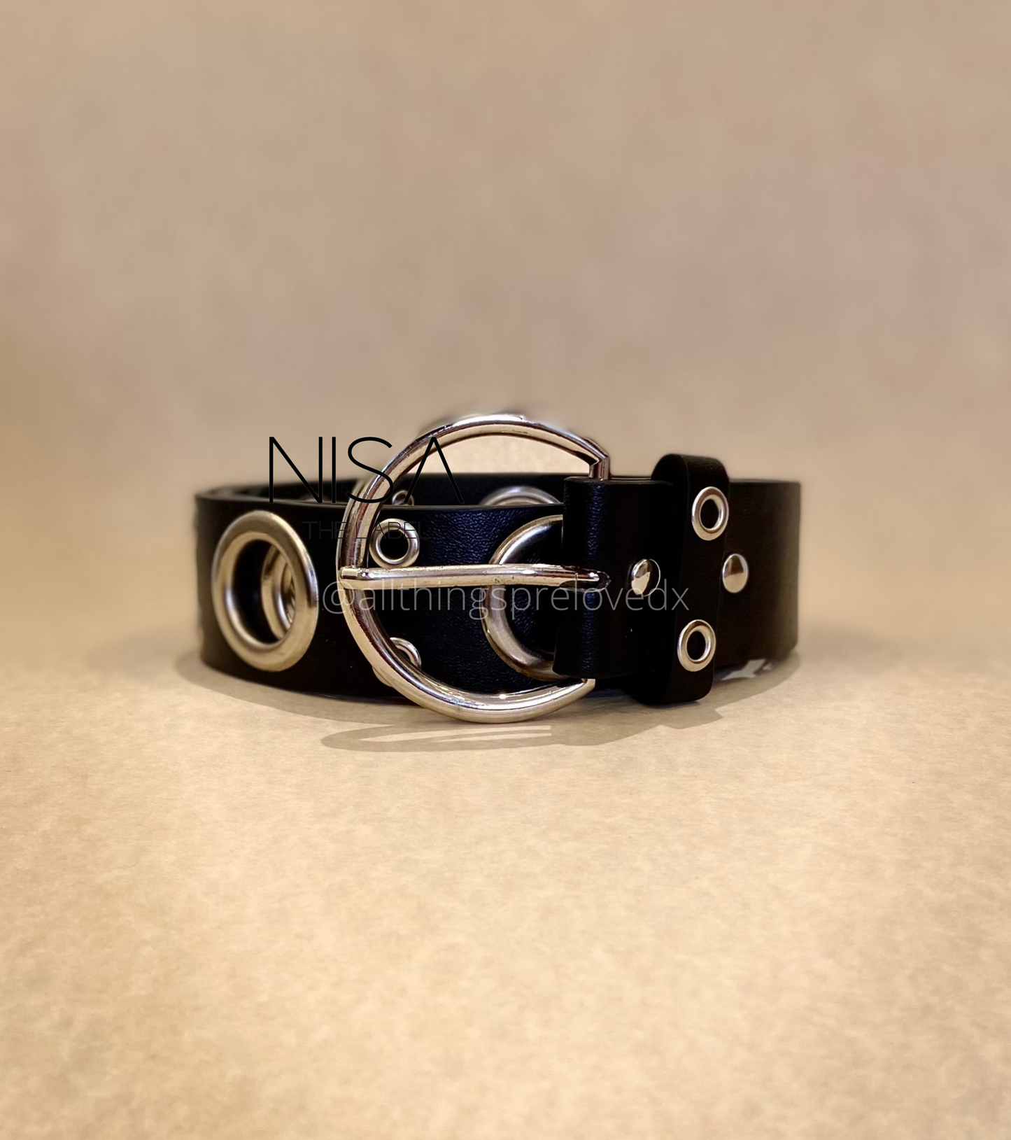 Big eyelet curve buckle basic belt