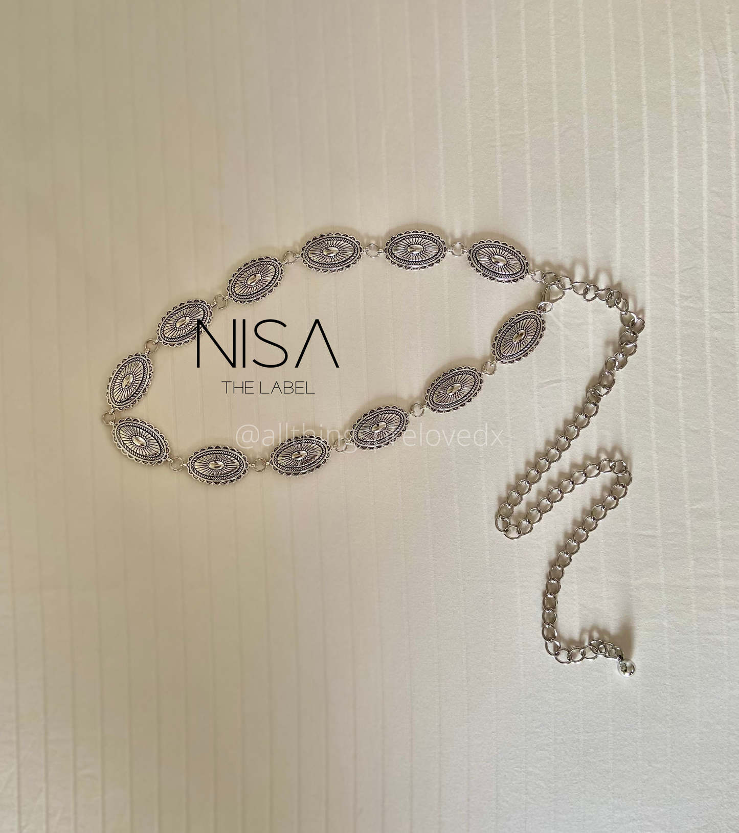 Intricate detailed oval chain belt