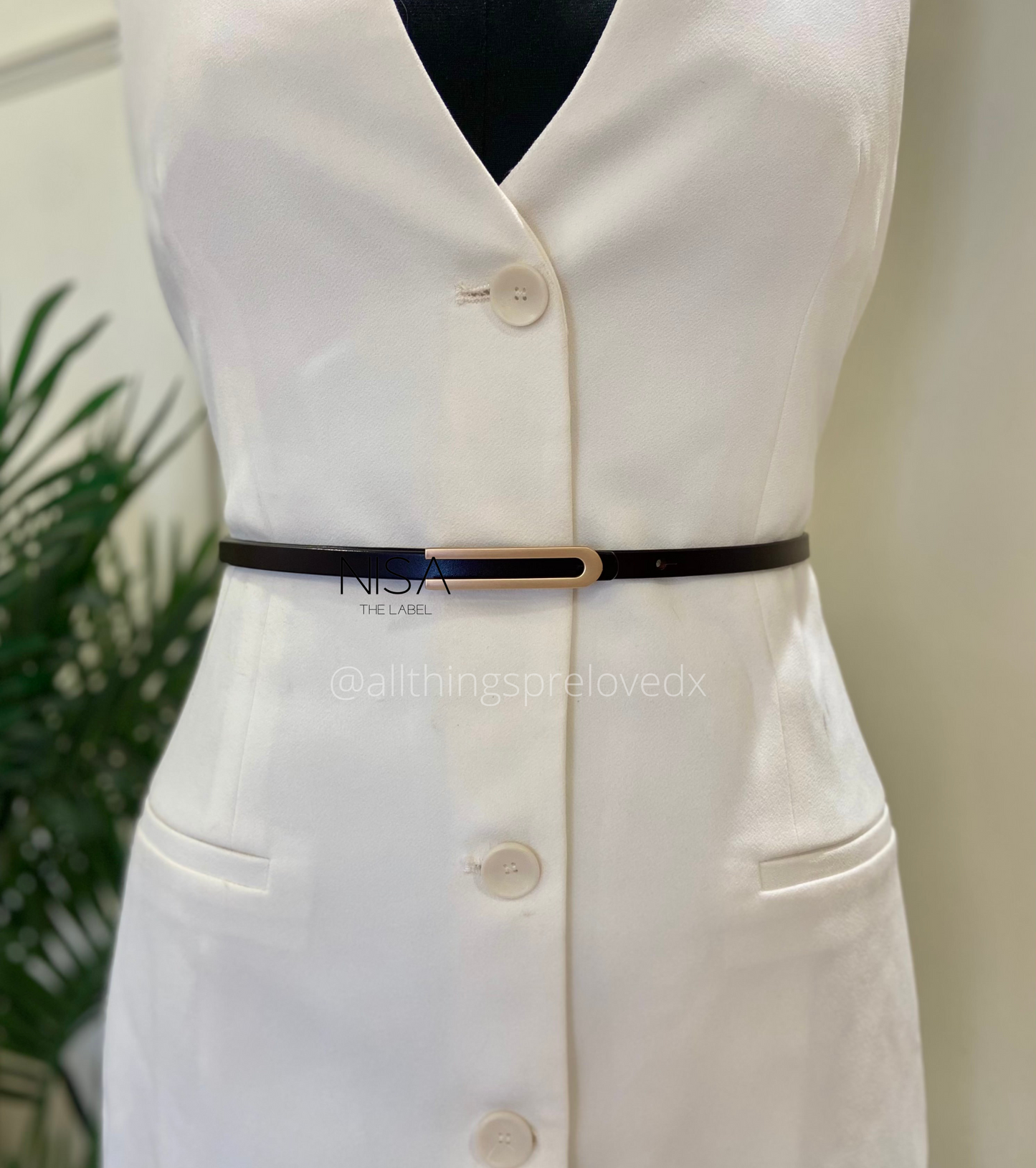 Sleek elongated U matte metal buckle thin knot belt