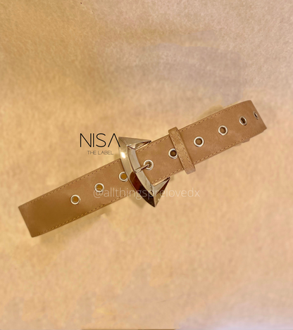 Bracketed silver metal buckle suede basic belt