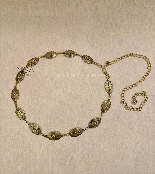 Oval matte zig zag detailed metal chain belt