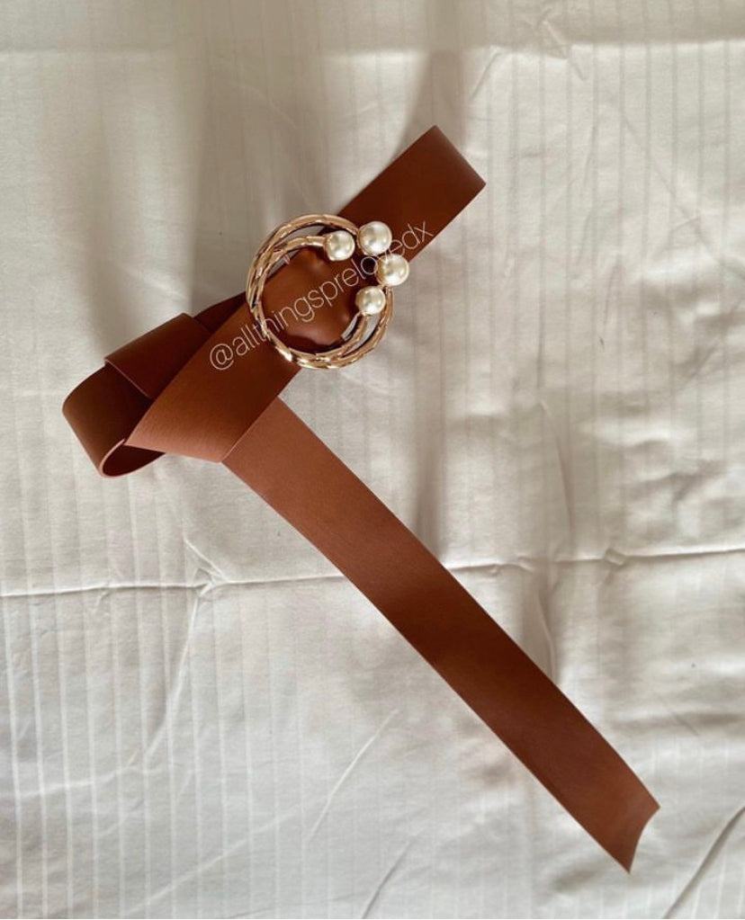 Pearl overlap belt