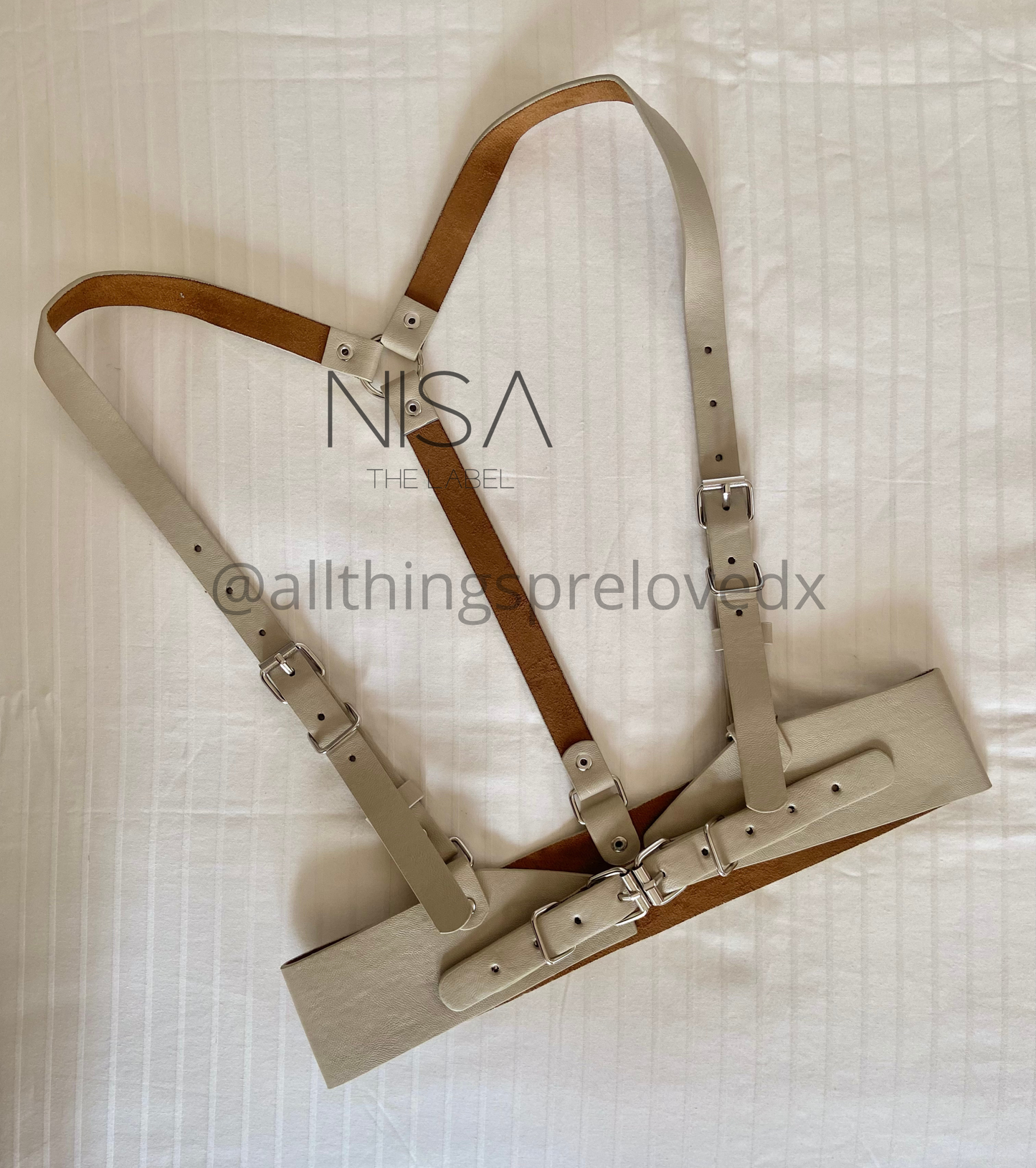 Thin harness belt